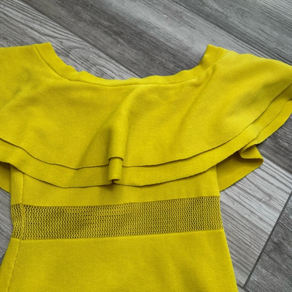 ENDLESS ROSE Yellow Off the Shoulder dress Size Small - Picture 11 of 13